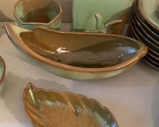#152	Vtg. 4 pc. Frankoma Deco Prairie Green #60B Vase, #211 Centerpiece, #255 Leaf Dish, #37 Dish Vase	 $60.00 
