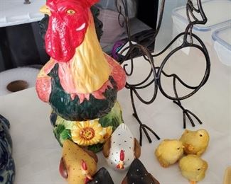 Rooster Cookie Jar with baby birds ~ Home Decor