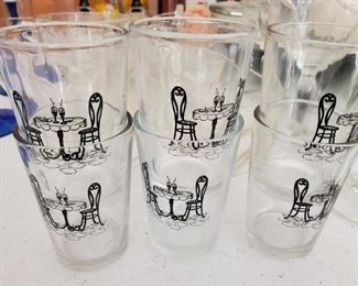 Look at these darling glasses!