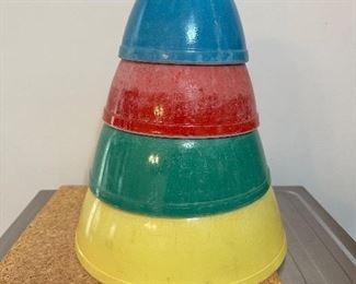 Primary Color 4pc Pyrex Mixing Bowls
