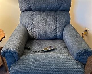 Lazy Boy Recliner with Remote (excellent condition)