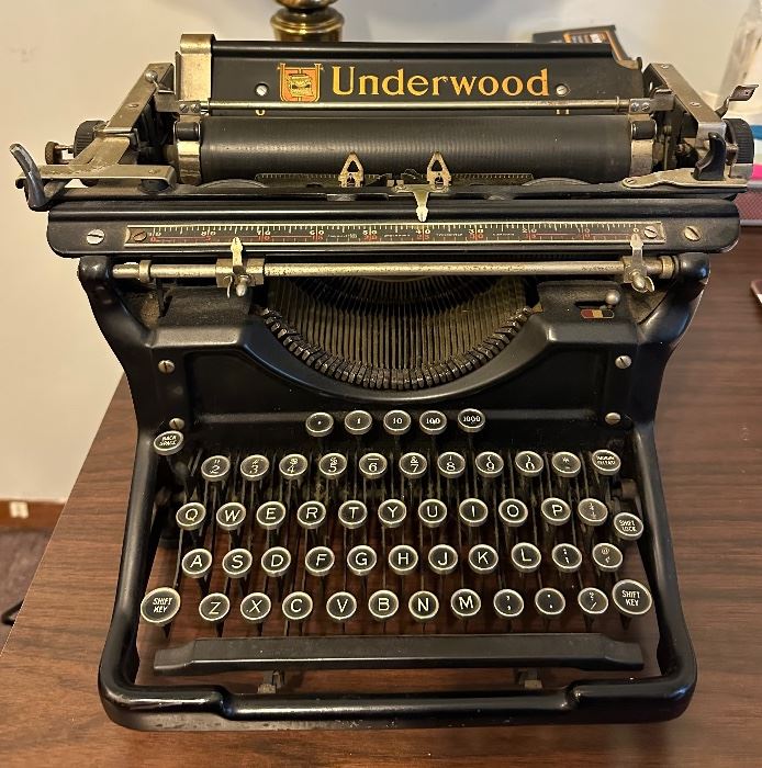 Vintage Underwood Manual Typewriter