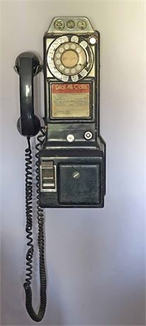 Vintage Bell System Pay Telephone