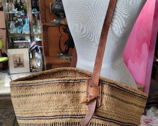 Woven market bag with leather strap 19 x 13