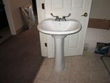Stand Up Pedestal Sink