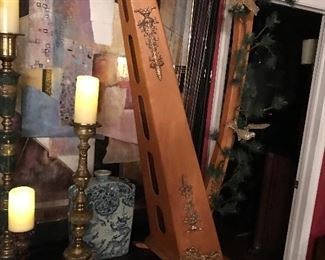Full Size Harp.