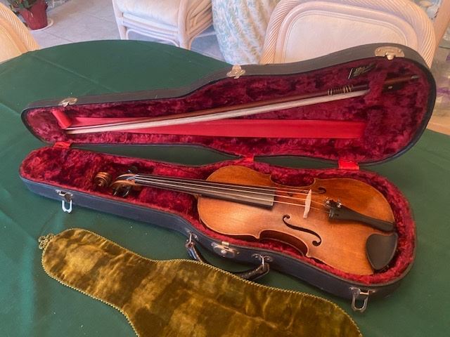 Violin created by Michael Boller a student of Stradivarius.  The violin is inscribed 1789
Michael Boller Mittenwald an der Ifer.  The violin has been authenticated and comes with a fine bow.  It was brought to the US in 1913 by Geman music teacher Clemens Wilkmann.  