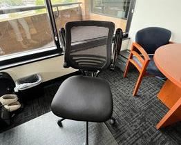 $125 USD      Black Telescoping Office Chair RC122-39      Description: Work in all-day comfort in this black swivel chair with adjustable height. Featuring a thickly cushioned seat and a Mesh back contoured for maximum comfort, the chair is a great addition to any office area. Plus, since the seat and back adjust in height, you can be sure that it accommodates virtually any user.

Dimensions: 25 x 24 x 38-42 in telescoping Dimensions approx. 

Condition: In very good condition with only very minor signs of wear to be expected with use and age. 

Location: Local pick up during business hours Beaverton, OR 97008. 6th floor suite with elevator access. Contact us for shipper suggestions.      https://goodbyhello.com/products/copy-of-black-telescoping-office-chair-rc122-38?_pos=2&_sid=16455e41b&_ss=r