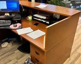 $1000 USD      HON Bow Front Reception Desk with Left Return RC122-15      Description: HON reception desk with stack-on reception station creates ample space and style for greeting visitors. Convenient transaction top allows visitors to stand while conducting business or checking in. Set contains a main desk area housing a 3 drawer  under desk file cabinet on the right to and a left return with additional 2 drawer file cabinet. 

Dimensions:

Main 72 x 36 x 29 (42W x 43H with hutch)
Return 42 x 24 x 29
Location: Local pick up SW Portland, OR.  Shipper suggestions available upon request. 

Condition: Desk is in excellent condition.     https://goodbyhello.com/products/copy-of-hon-2-drawer-filing-cabinet-rc122-14?_pos=19&_sid=16455e41b&_ss=r