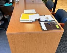 $700 USD     HON 3 Piece U Shape Executive Wood Desk RC122-27      Description: HON is committed to unique design, superior production, excellent craftsmanship and customer service. By applying these values daily, they've created a unique business atmosphere that focuses on achieving operational excellence. The HON Company offers the industry's most complete lines of office furniture in both wood and steel, including chairs, tables, files, panel systems and desks. This executive work station is composed of 3 separate pieces The main desk, left return complete with 2 drawer cabinet and a client facing right return with 3 drawer cabinet.

Dimensions:

Main 47 x 24 x 30
Right Return 72 x 36 x 30
Left Return 72 x 24 x 30
Location: Local pick up SW Portland, OR.  Shipper suggestions available upon request.     https://goodbyhello.com/products/copy-of-hon-4-door-credenza-in-a-cherry-tone-rc122-26?_pos=21&_sid=16455e41b&_ss=r