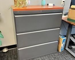 $400 USD     HON 3 Drawer Grey Metal Lateral Filing Cabinet w Laminate Top RC122-11Description: The ultimate in flexibility and modularity. Rich laminate top coordinates easily with any office or home decor. All surfaces are constructed from  premium grade, high performance laminate.

Dimensions: 36 x 19.5 x 32 in

Location: Local pick up SW Portland, OR.  Shipping suggestions available upon request.

Condition: In very good used condition complete with keys.      https://goodbyhello.com/products/copy-of-verisdesk-standing-desk-rc122-10?_pos=31&_sid=d7a4d8c81&_ss=r