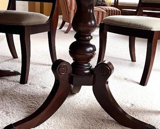 50% OFF-  Stunning  Bassett dining room table w/2 leaves and 6 chairs and pads  - perfect condition 