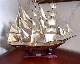 Metal sailing ship 