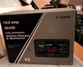 Sears 10/2 AMP batter Charger & Maintainer 