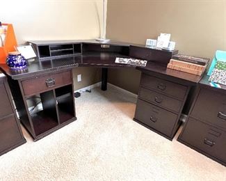 Pottery Barn corner desk w/2 extra file cabinets - sold separately
