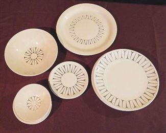 Knolls Kilncraft Kalla Symmetry Dish Set 17 Pieces