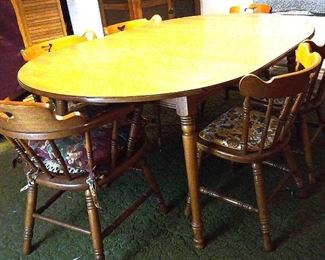 Tell City Dining Table and Chairs