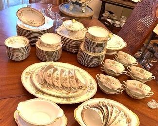Vtg. Imperial China "Komatsu" 7pc place setting for 12 plux extra serving peices   