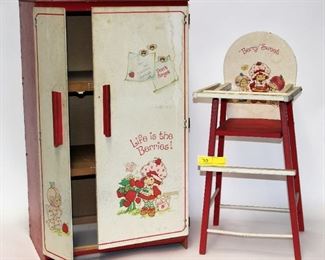 2pc Strawberry Shortcake Cabinet & Doll High Chair