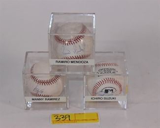 3 M. Ramirez, I Suzuki, R. Mendoza signed balls