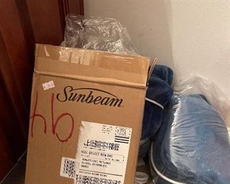 Brand new heating pads 