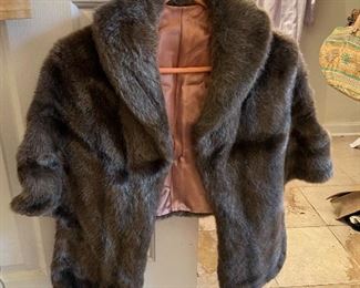 Regina Grenara vintage fur cape 