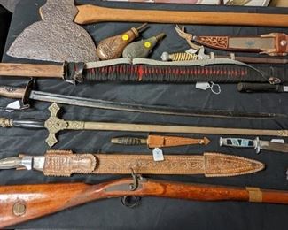 The other guns are at the bottom of all the photos