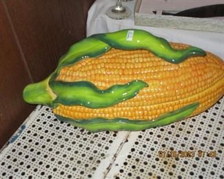 Corn on the cob ceramic container with individual corn trays inside