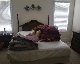 Full/Queen bedroom - vintage 