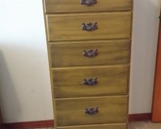 Seven drawer chest