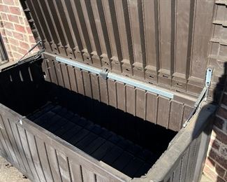 deck storage box