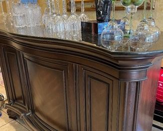 alcohol serving bar