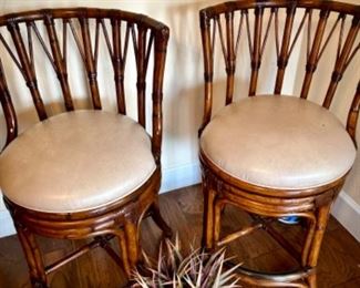 4 swivel rattan bar stools