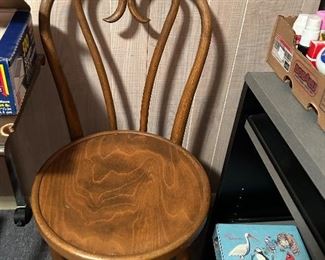 ANTIQUE BENTWOOD CHAIRS