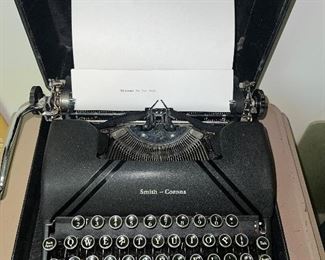 Working Typewriter - Smith Corona 