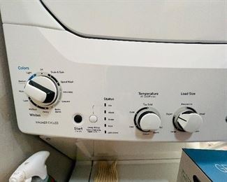 - Space Saver Stackable Electric Washer & Dryer Combo - Excellent Working Condition