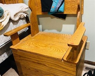Storage chair 