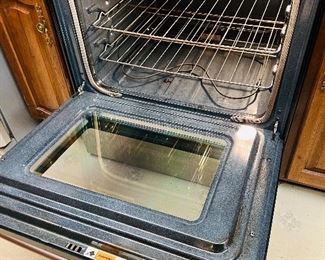 - Amana Range Glass Cooktop Stainless Steel Stove - in excellent working condition