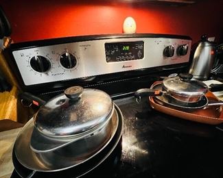 - Amana Range Glass Cooktop Stainless Steel Stove - in excellent working condition