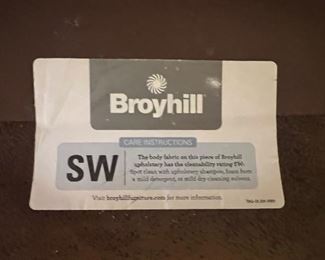 Broyhill Microfiber Sofa & Loveseat
