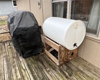 55 gal water barrel with stand