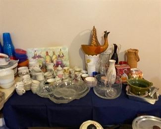 Houseware and kitchen items