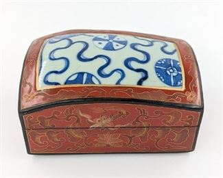 Wood Laquered box with porcelain top 