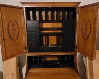$100, Antique Maple Gov Winthrop Style Desk