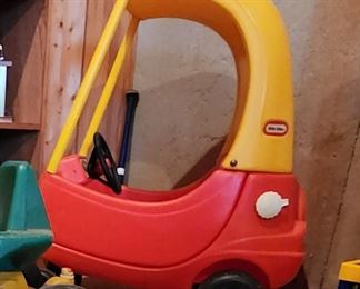 1990 little tykes Cozy Coupe car.