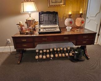 Campaign desk. Lamps.