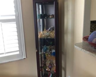 Curio cabinet $100