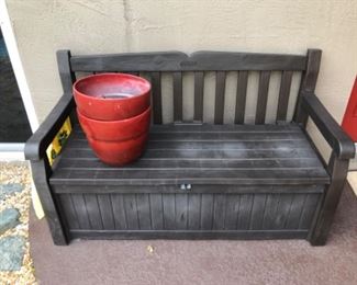 keyer 70 gal storage bench
$75