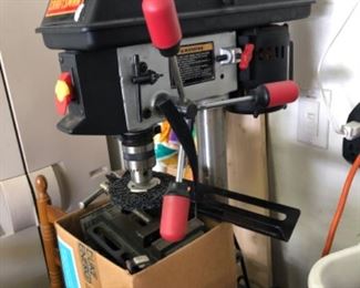 Craftsman drill press.$45
$15 Vise for press
