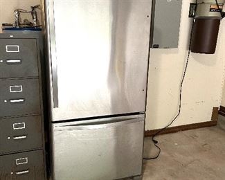 Whirlpool Refrigerator (discoloration on the door is from my camera) 